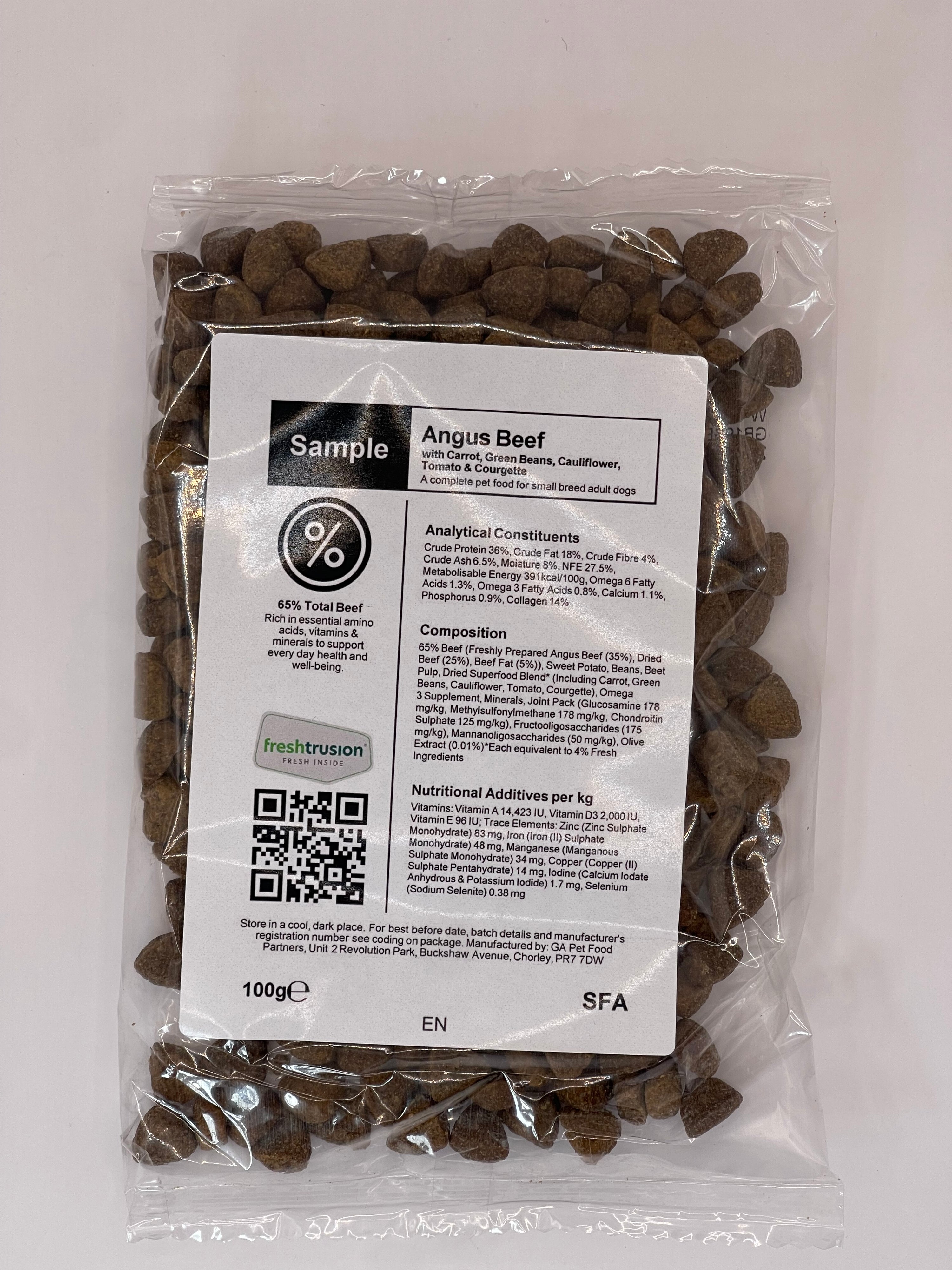 Superfood 65 Angus Beef with Carrot, Green Beans, Cauliflower, Tomato & Courgette Small Breed Adult Dog